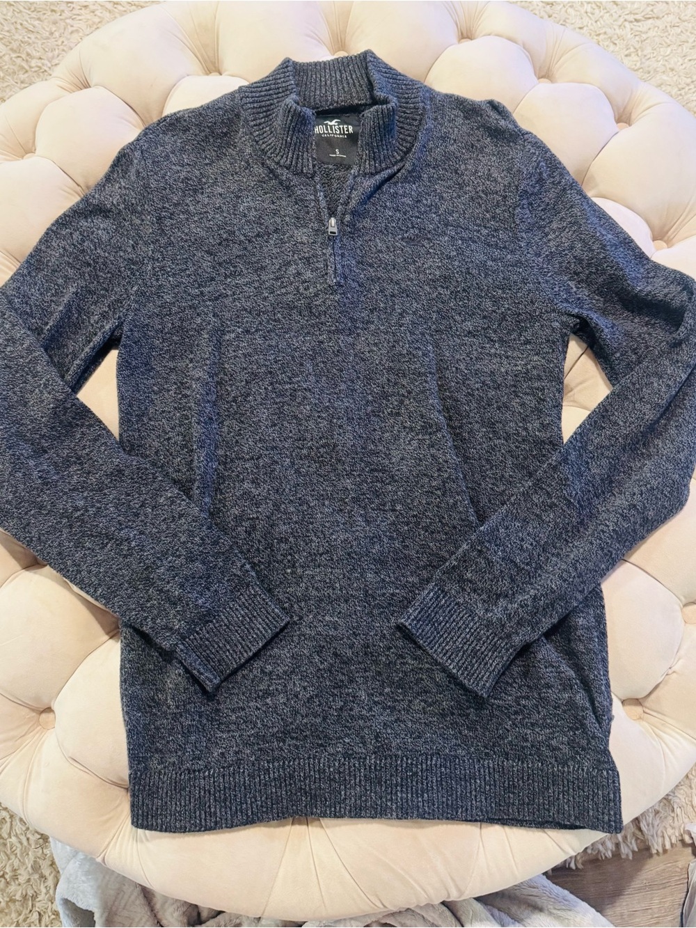 Hollister Men’s Quarter-Zip Knit Sweater Size Small Navy Blue
